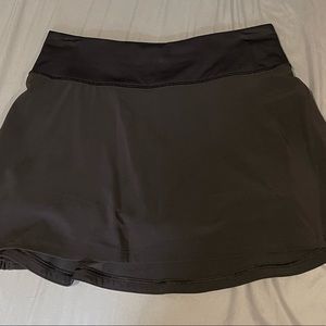 Lululemon play off the pleats skirt size 2